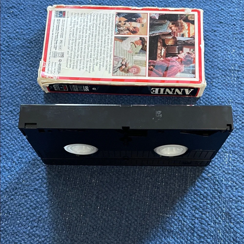 Annie (1985)VHS Tape